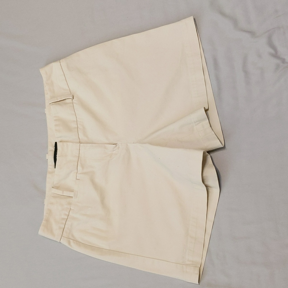 Talbots Flat Front Shorts Size 4P Cream Color